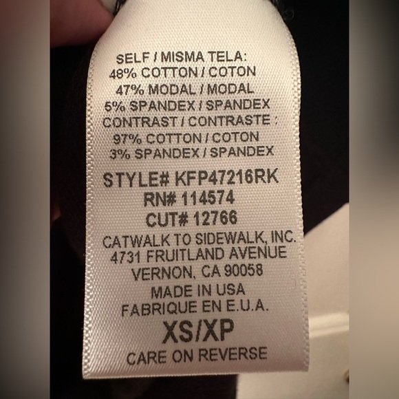 RO & DE XS Black SOFT Stretchy Crew Neck Ruffled Sleeve Smile Hem Hi Lo MADE USA - Picture 6 of 11